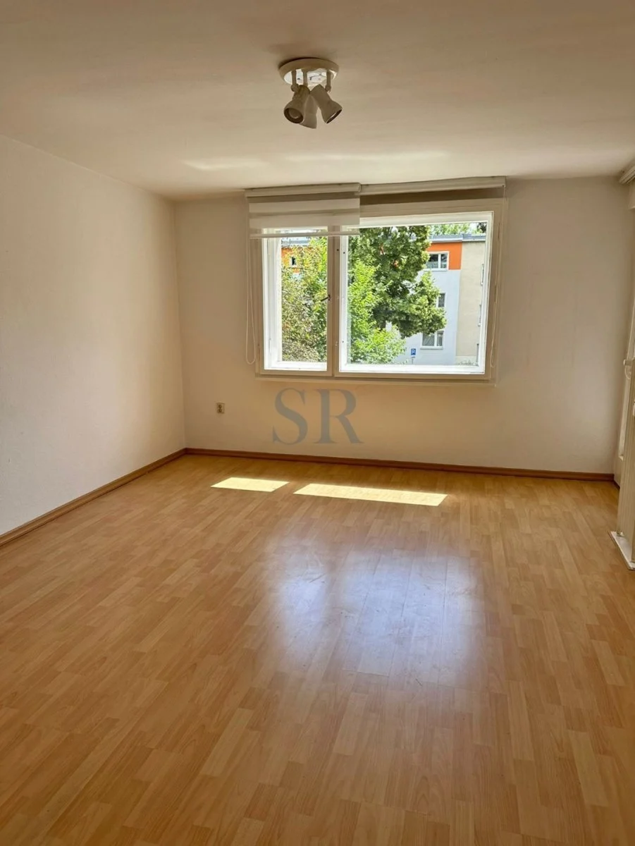 bezugsfreie-eigentumswohnung-mit-balkon-in-zentraler-lage-von-berlin-lankwitz.jpg